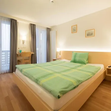 ألبينبليك بيت ضيافة 2*