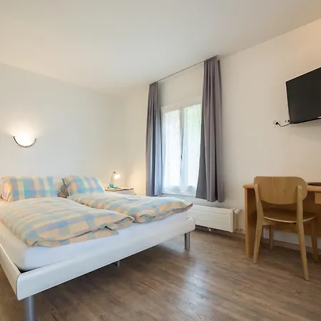 ألبينبليك 2*