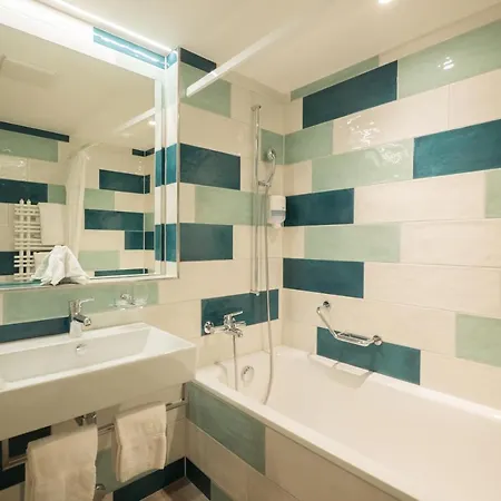 ألبينبليك 2*